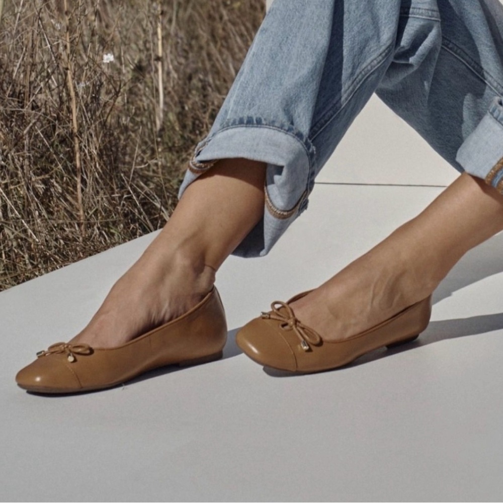 NEW Vionic Klara Camel Flats Square Toe Ballerina Flats Leather Minimal Modern - Picture 12 of 12